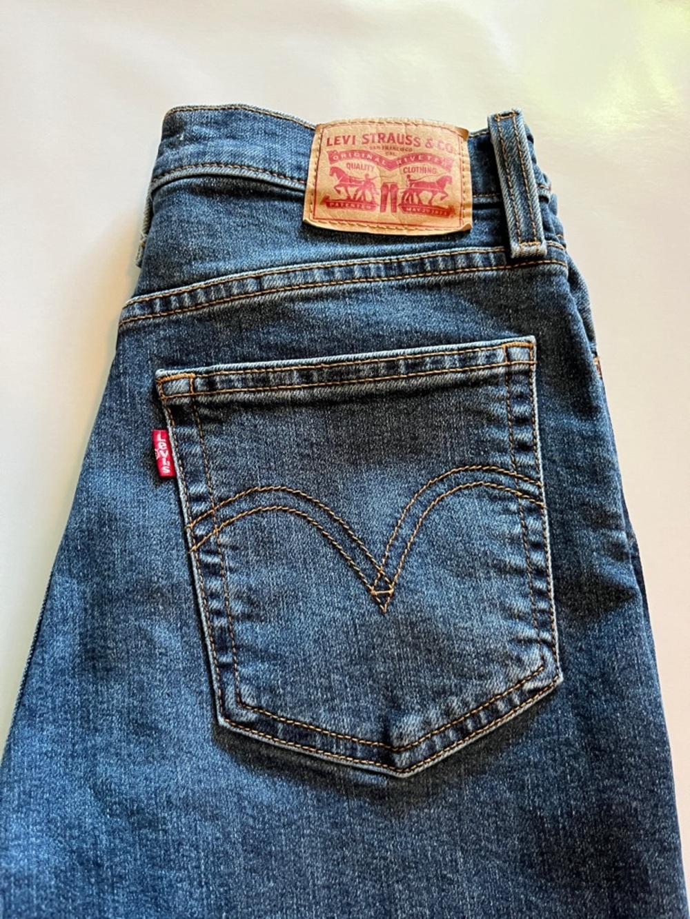 Levi’s Wedgie Straight High Rise Size 28 - Picture 14 of 16